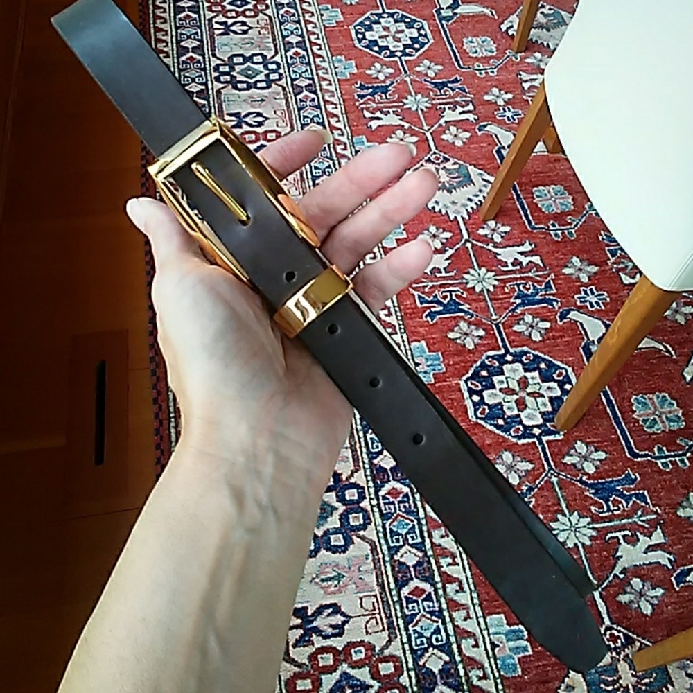 ELLEN TRACY GENUINE LEATHER BELT!